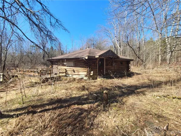 6310 Vosburgh Rd, Earlville, NY 13332