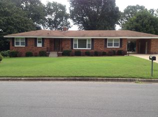 809 Rebel Dr, Tuscumbia, AL 35674