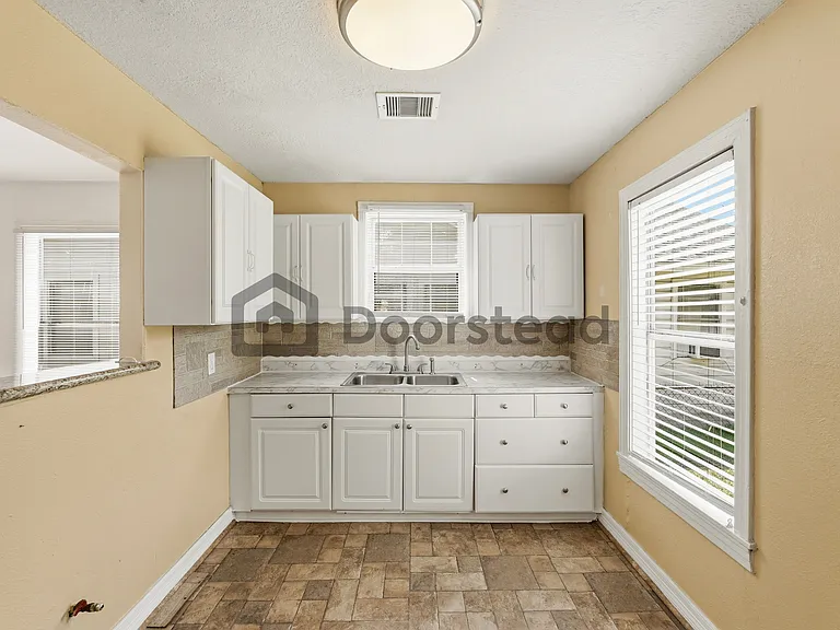 6517 Texarkana St — Photo 18