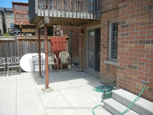 96 Harbord St #BASEMENT Photo 1