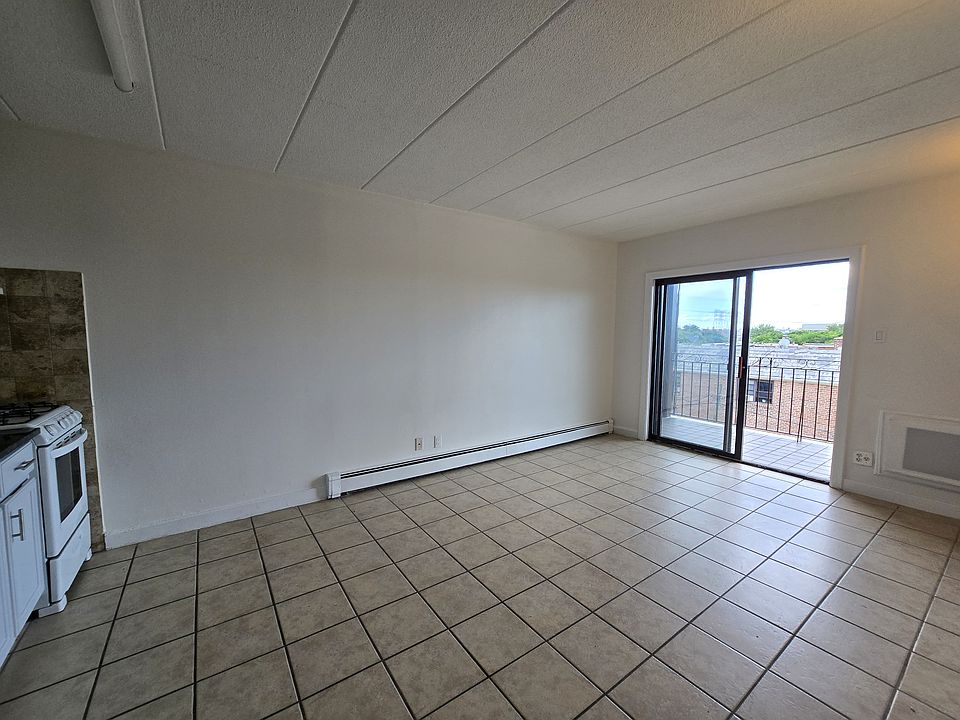 1st image of 21-35 21st Ave #3R