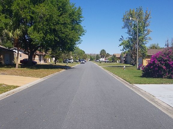 4th image of 154 W Cedarwood Cir