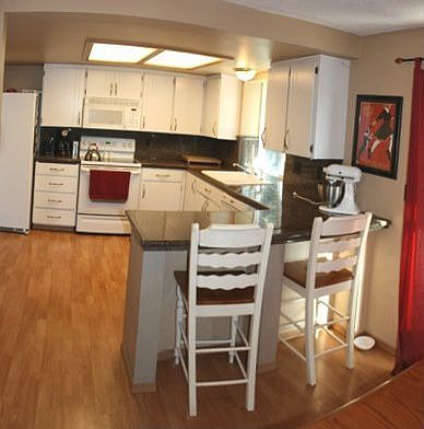 Breakfast bar