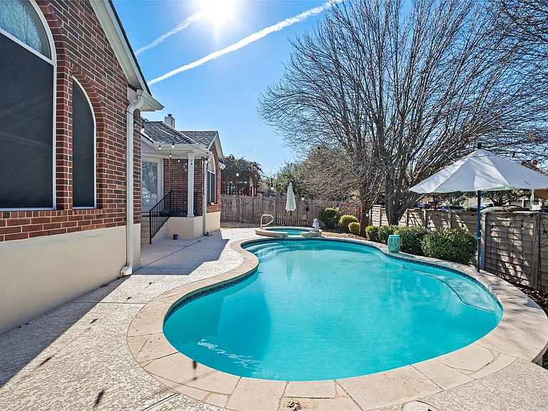 2112 Bandera Path — Photo 32