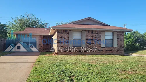 1645 SE 52nd St Photo 1