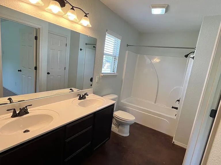 3210 Miracle Heights Cv — Photo 18