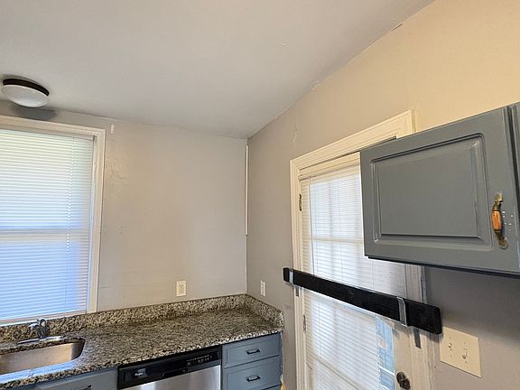 4th image of 2030 Kensington St