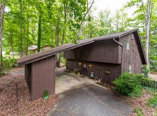 552 Edgefield Dr, Stone Mountain, GA 30087