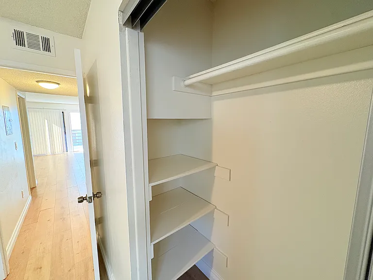 118 N Cedar St #2 — Photo 18