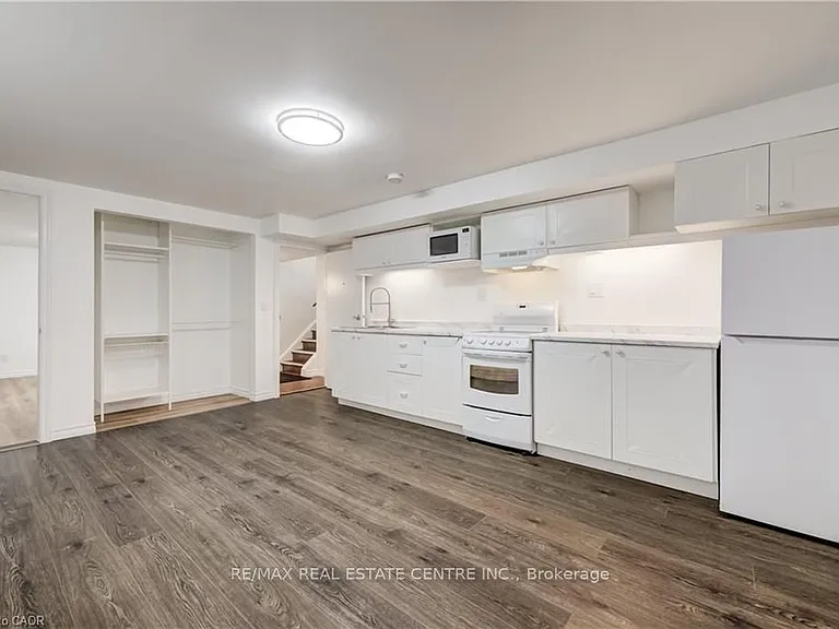 297 Country Hill Dr #B — Photo 6