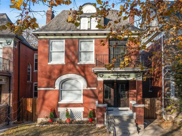 3525 Halliday Ave, Saint Louis, MO 63118