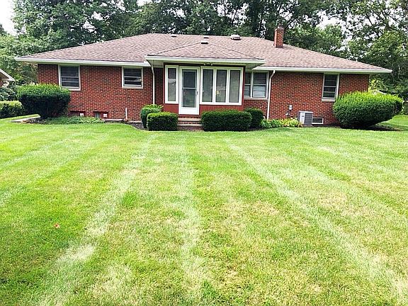 2nd image of 5187 Douglas Dr