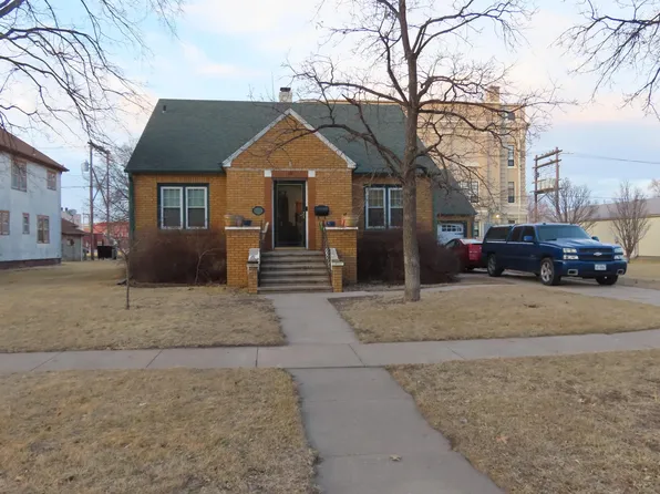 408 E 10th St, Schuyler, NE 68661