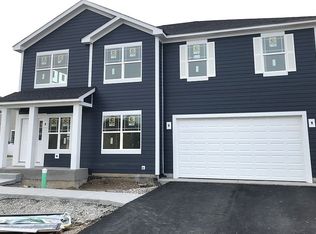 3509 Gallant Fox Dr, Elgin, IL 60124