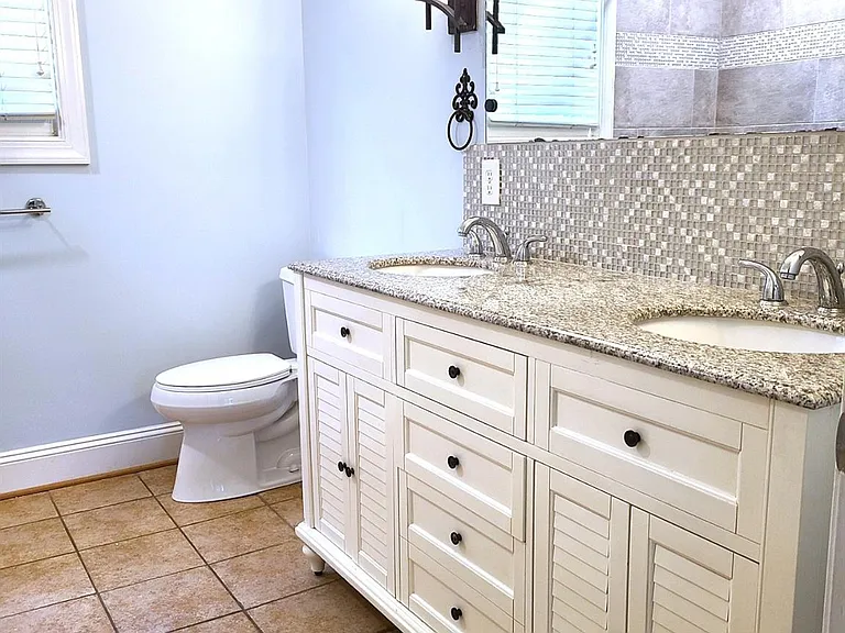 4229 Hiddenbrook Dr — Photo 18