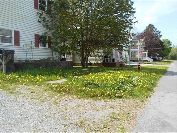 4th image of 16 Sauquoit St