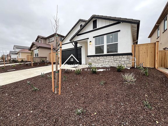 2nd image of 4325 Greenshank Cir