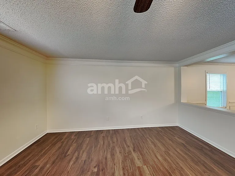 2116 Maple Tree Ct — Photo 6