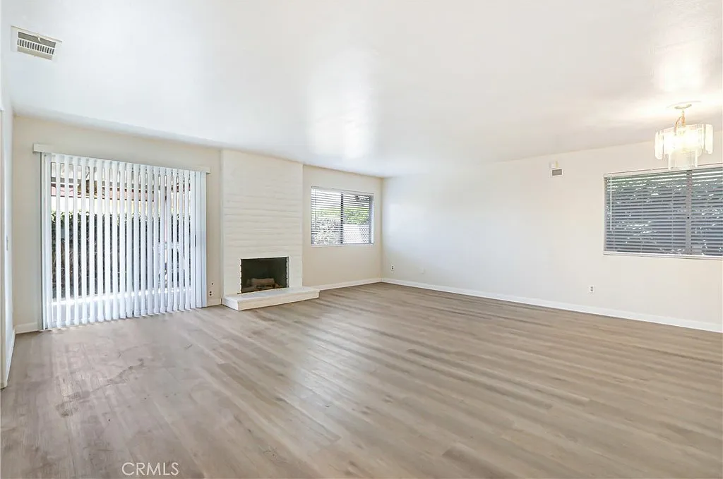 3 bed, 1591 sqft, $3,000 — Photo 2