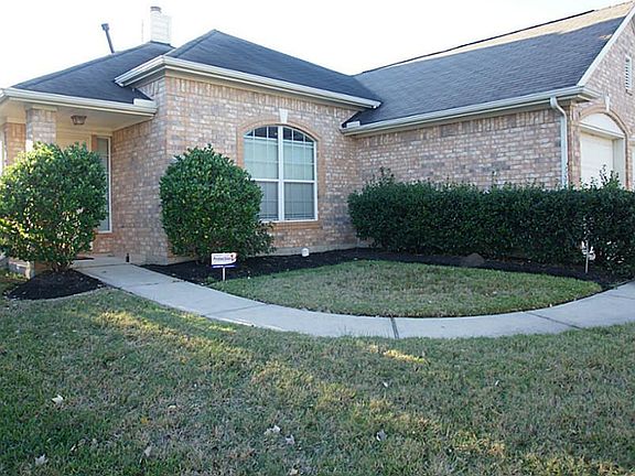 2nd image of 10303 Kennewick Dr