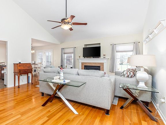 5th image of 34678 Heartland Dr