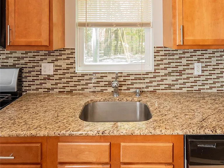 797 Forest Glen Rd — Photo 8