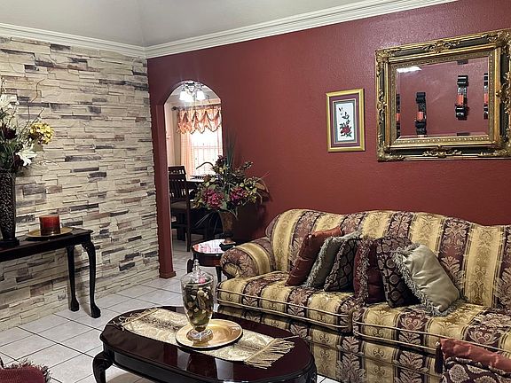 5th image of 209 La Silla Dr