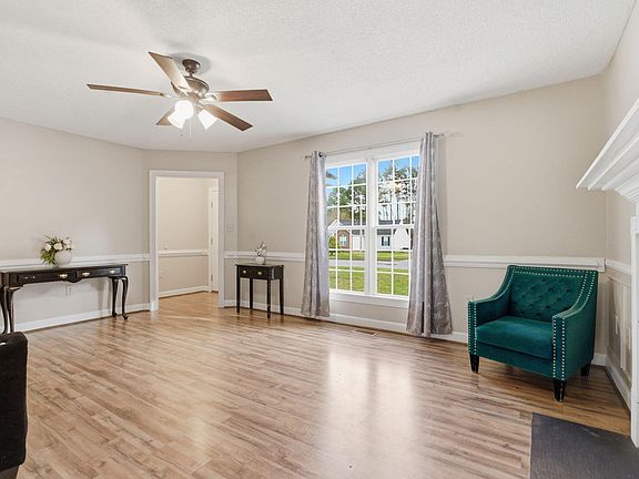 5th image of 2608 Stedman Dr NW