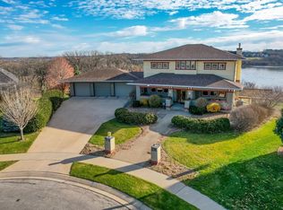 2056 Scenic View Ln SW, Rochester, MN 55902