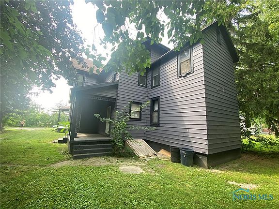 2nd image of 2058 Maplewood Ave