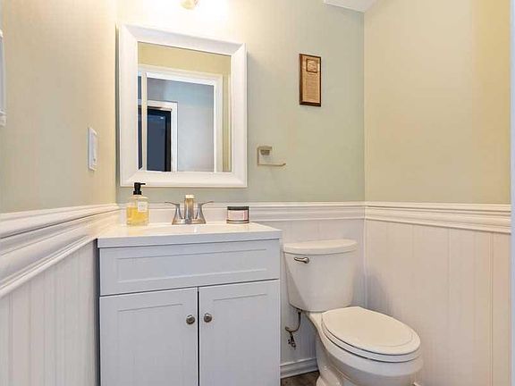 5th image of 130 Country Club Dr #1