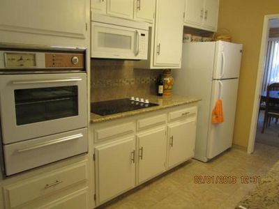 2822 Summit Cir, Bakersfield, CA, 93306