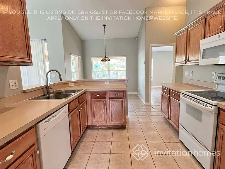 10321 Alameda Alma Rd — Photo 6