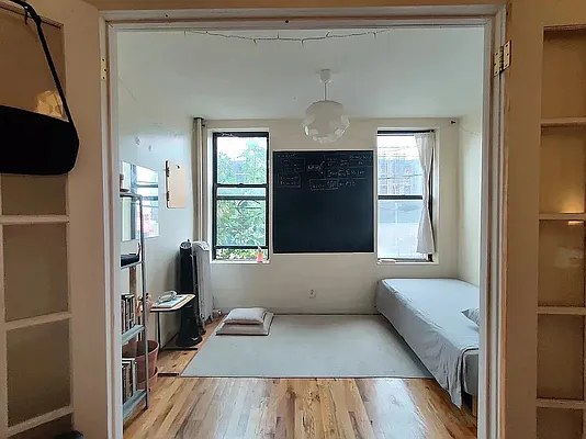 Rented by Signature Property Realty | media 14