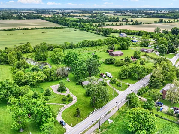 905 S Maple St, Fortville, IN 46040