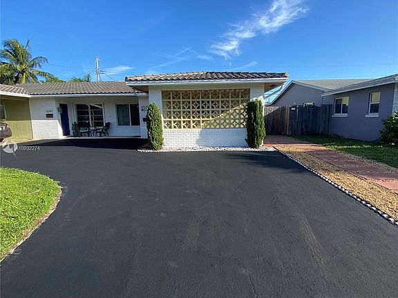 2nd image of 2109 NE 56th Ct #2109
