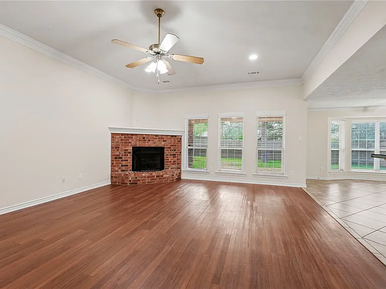 1407 Fincastle Loop — Photo 3