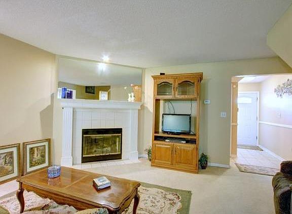 4th image of 5923 NE Moonstone Dr