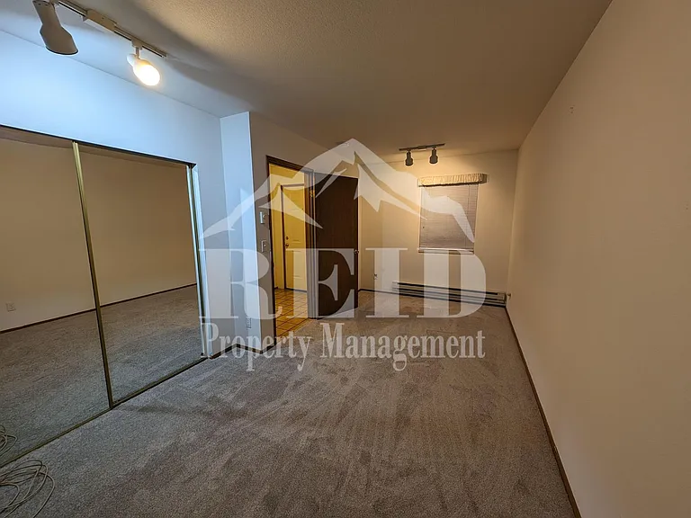305 Shore Dr #307 — Photo 17