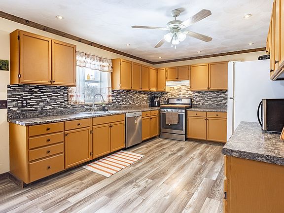 5th image of 740 White Rd