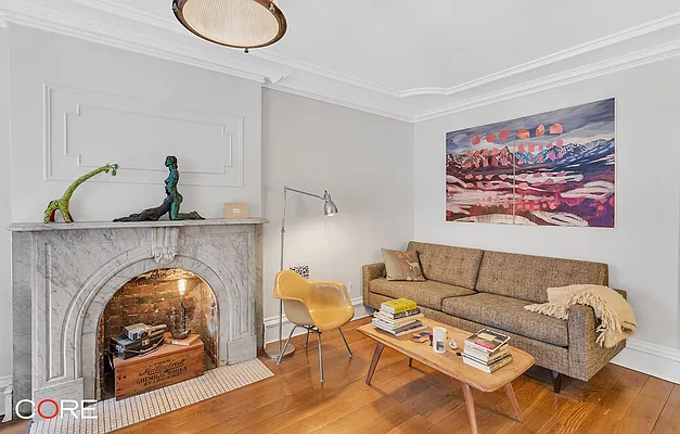 Rented by CORE | media 25