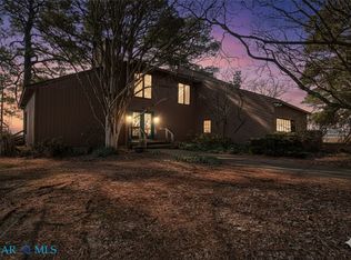 218 Close Quarters Dr, White Stone, VA 22578