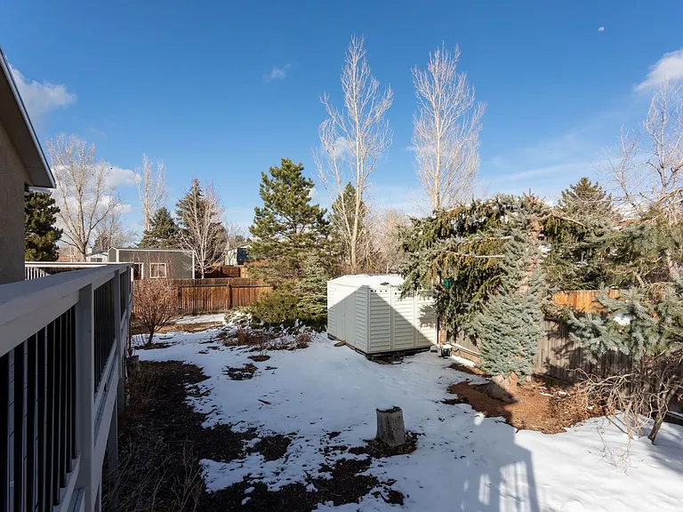 7673 Safari Cir — Photo 36