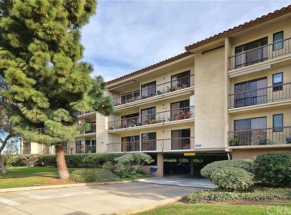 2nd image of 13550 Del Monte Dr APT A87