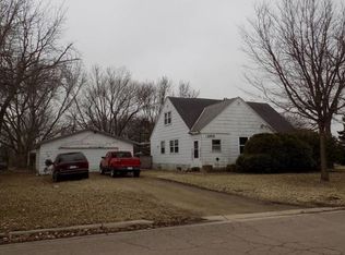 1102 Mountain Lake Rd, Mountain Lake, MN 56159