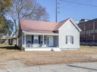 400 W H St, Erwin, NC 28339