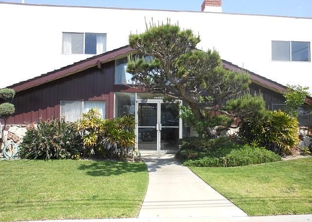 1st image of 15828 S Denker Ave APT 9
