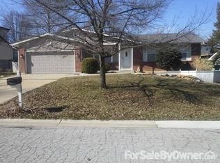 37 Spring Way Dr, Saint Peters, MO 63376