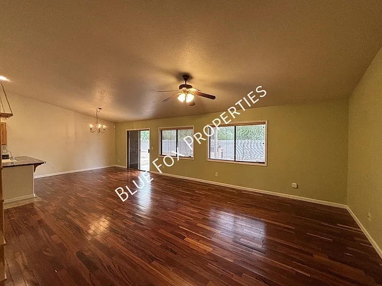 3149 S Quinn Dr — Photo 7