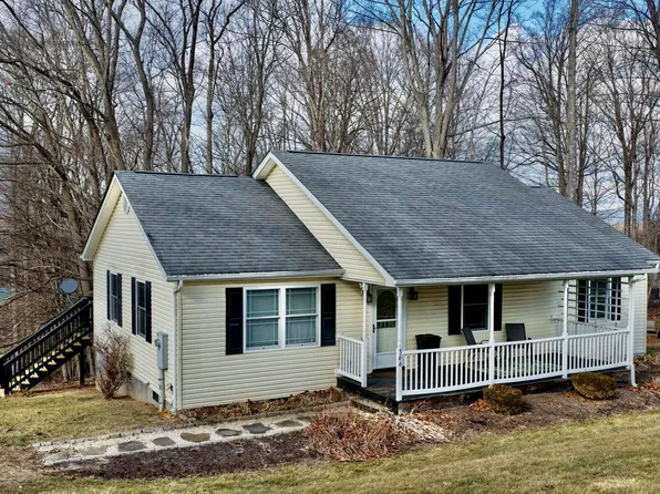 366 Brier Hill Ln, Ronceverte, WV 24970